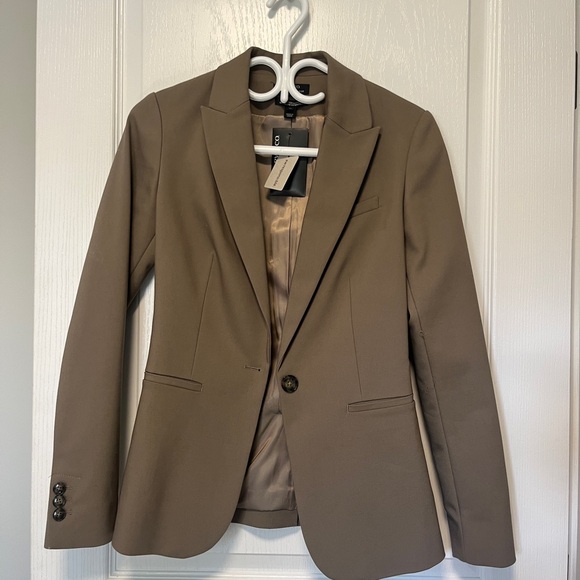 Limitless One-Button Fitted Blazer - Picture 7 of 8